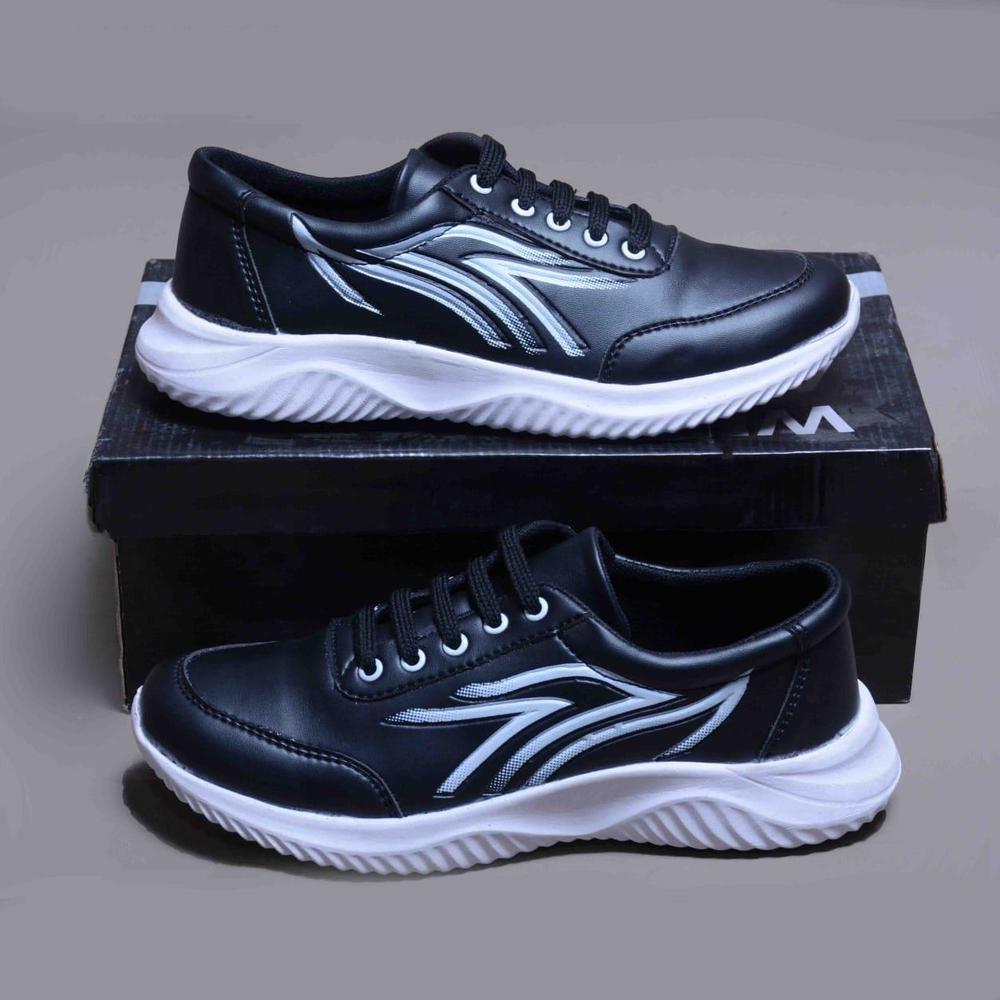 Sports Shoes - View 1